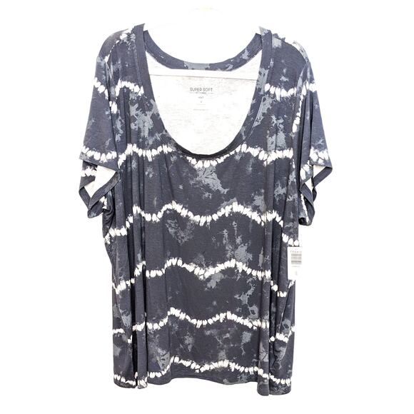 New Torrid Womens 4X Top Super Soft Scoop Neck Short Sleeve Tie Dye - Picture 2 of 5